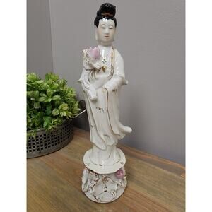 VINTAGE Chine Kwan Yin Lotus Goddess of Mercy Porcelain Figurine 10”
